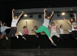 M&Uacute;SICA Y DANZA